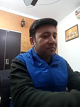 innocentboy1987 online show from February 17, 2026, 5:48 am