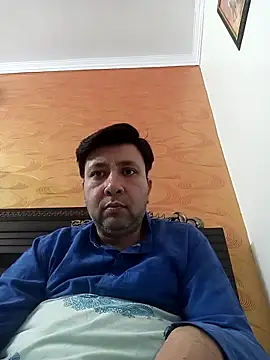 innocentboy1987 online show from April 10, 2026, 6:51 am