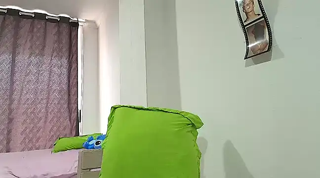 Snapshot of neko_lust chatting on February 26, 2025, 12:47 pm neko lust online show from February 26, 2025, 12:47 pm