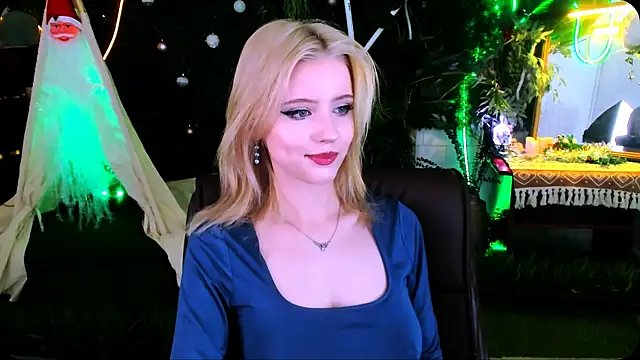 LeonaStane online show from December 18, 2025, 6:03 pm