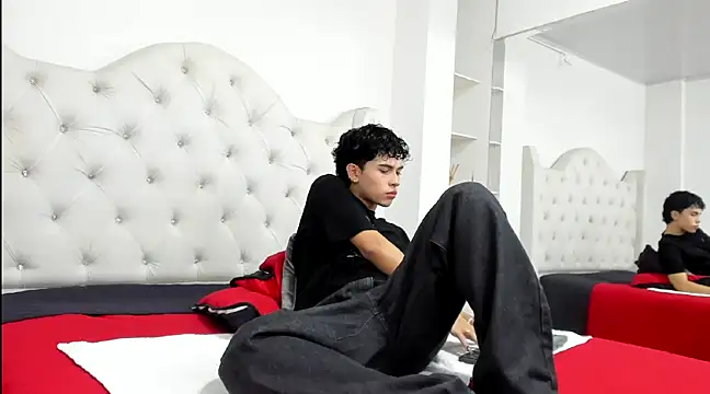 Aiiden 15 online show from February 26, 2025, 2:57 pm