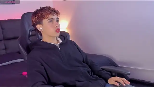 Aiiden 15 online show from September 30, 2025, 12:10 pm