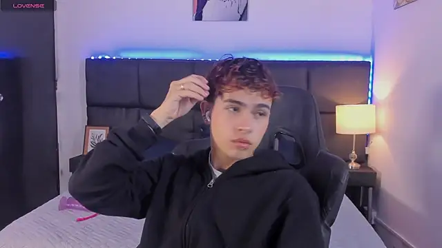 Aiiden 15 online show from October 23, 2025, 12:04 pm