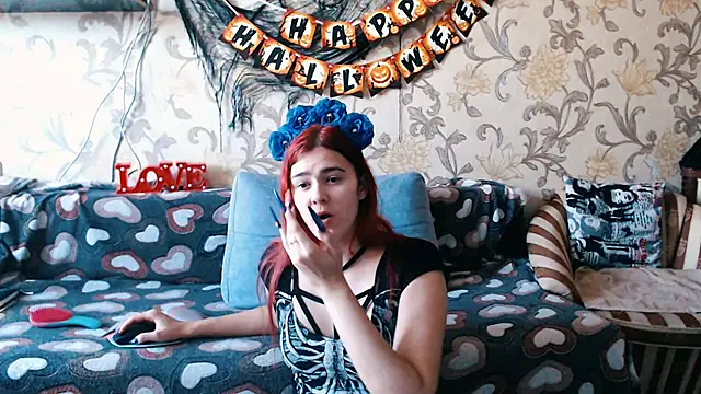 Snapshot of JennyStormy chatting on October 31, 2025, 9:43 am JennyStormy online show from October 31, 2025, 9:43 am