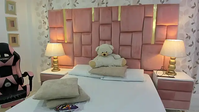 ArianaFranco online show from March 14, 2026, 4:07 am