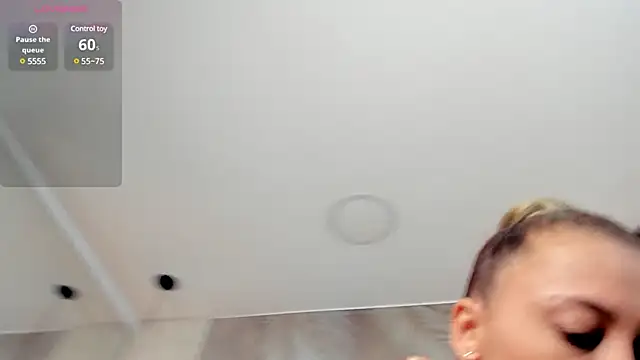 Dakotacarvajal online show from February 8, 2025, 12:17 pm