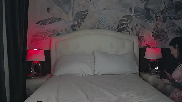 MaeveMoon online show from February 3, 2026, 6:13 pm