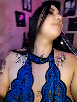 cherryy bombshelll online show from November 12, 2025, 7:24 pm