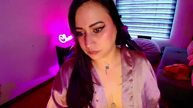 cherryy bombshelll online show from March 18, 2026, 3:26 pm