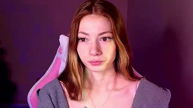 Snapshot of MagicLadyyy chatting on March 8, 2025, 12:11 am MagicLadyyy online show from March 8, 2025, 12:11 am