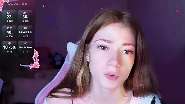 Snapshot of MagicLadyyy chatting on September 19, 2025, 7:36 pm MagicLadyyy online show from September 19, 2025, 7:36 pm