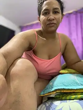 Carola-Ross online show from December 19, 2025, 4:58 pm