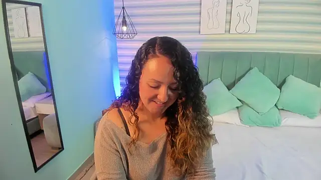 abby apple online show from September 13, 2025, 1:22 pm