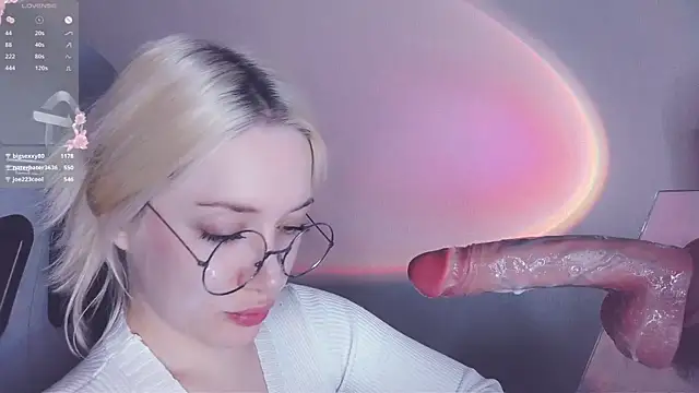 Snapshot of _chatur_babe chatting on March 22, 2025, 7:53 pm chatur babe online show from March 22, 2025, 7:53 pm