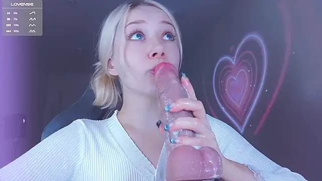 Snapshot of _chatur_babe chatting on October 13, 2025, 2:06 pm chatur babe online show from October 13, 2025, 2:06 pm