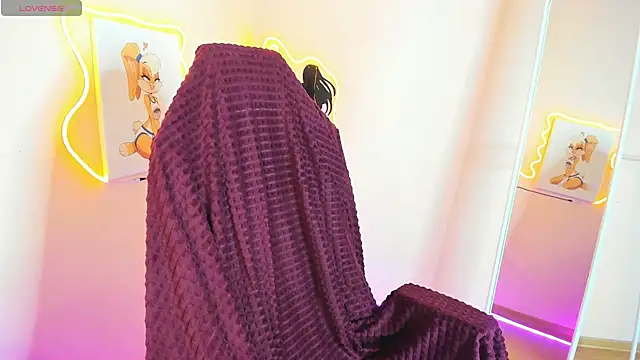 EvelinaLuu online show from December 17, 2025, 2:06 am