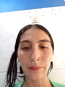 single mother indecent online show from October 11, 2025, 3:21 pm