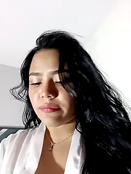 anahi evans19 online show from November 21, 2025, 8:40 pm