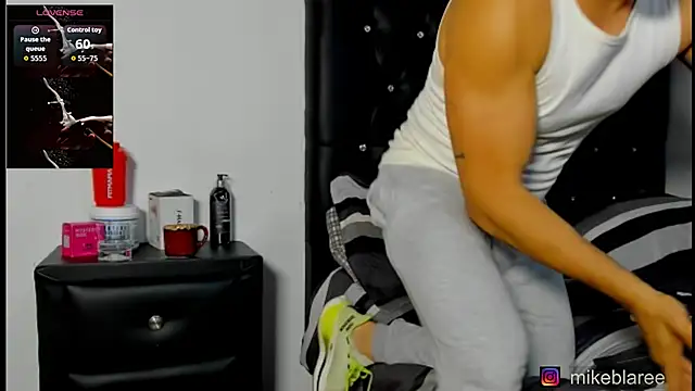 mikeblaree online show from March 26, 2026, 7:52 pm