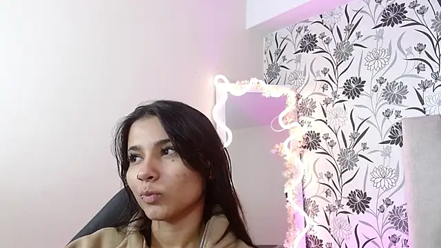 Snapshot of Gaby_tay1 chatting on February 20, 2026, 3:14 am Gaby tay1 online show from February 20, 2026, 3:14 am