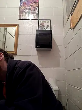 Snapshot of gronammo85 chatting on February 17, 2025, 7:10 pm gronammo85 online show from February 17, 2025, 7:10 pm