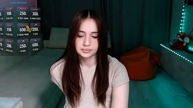 Snapshot of Lea_Atreides chatting on November 10, 2025, 5:28 am Lea Atreides online show from November 10, 2025, 5:28 am