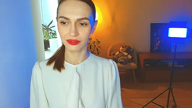 Lady Sunshine  online show from February 22, 2026, 8:13 am