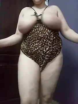 Snapshot of elnotella chatting on October 29, 2025, 3:58 pm elnotella online show from October 29, 2025, 3:58 pm