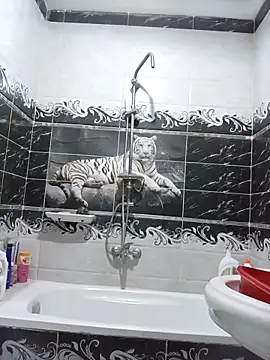 Snapshot of elnotella chatting on November 15, 2025, 9:43 pm elnotella online show from November 15, 2025, 9:43 pm