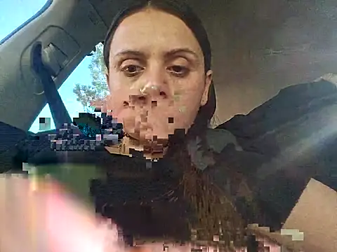 Snapshot of ShysluutGia chatting on February 23, 2025, 11:14 pm ShysluutGia online show from February 23, 2025, 11:14 pm