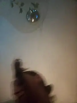 Snapshot of ShysluutGia chatting on September 22, 2025, 10:28 am ShysluutGia online show from September 22, 2025, 10:28 am