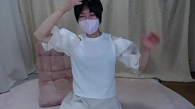 Snapshot of ASAHI_chan chatting on September 19, 2025, 12:17 pm ASAHI chan online show from September 19, 2025, 12:17 pm