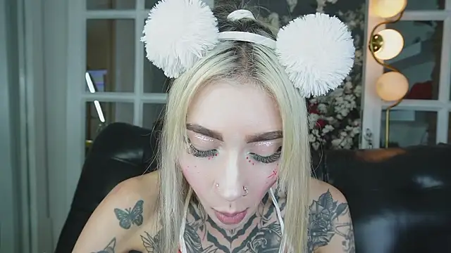 miss   angel online show from February 2, 2026, 11:09 am