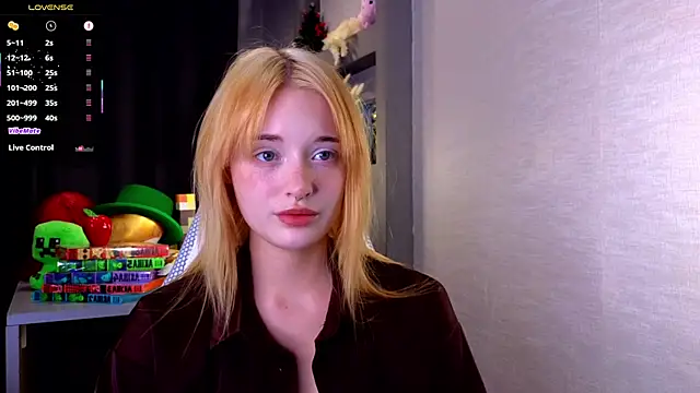 Hisoka akerley online show from September 26, 2025, 5:17 pm