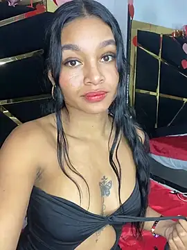 Snapshot of Lynda_Bonnie chatting on February 28, 2025, 3:26 pm Lynda Bonnie online show from February 28, 2025, 3:26 pm