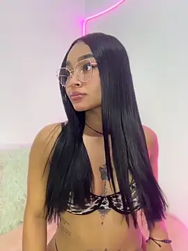 Lynda Bonnie online show from April 11, 2026, 1:15 pm