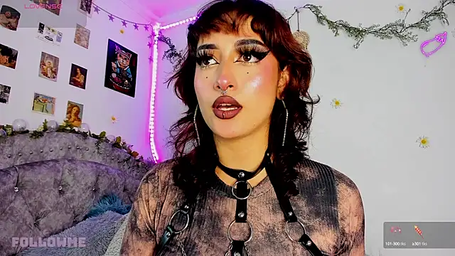 roxxystar  online show from March 10, 2025, 2:06 am