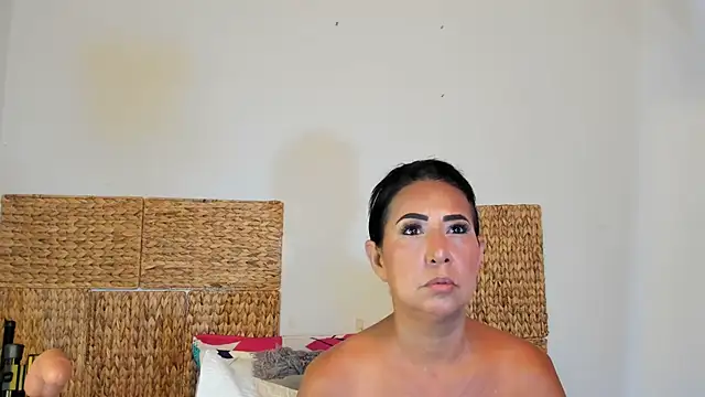 Jackiehmilf52 online show from July 12, 2026, 8:44 pm