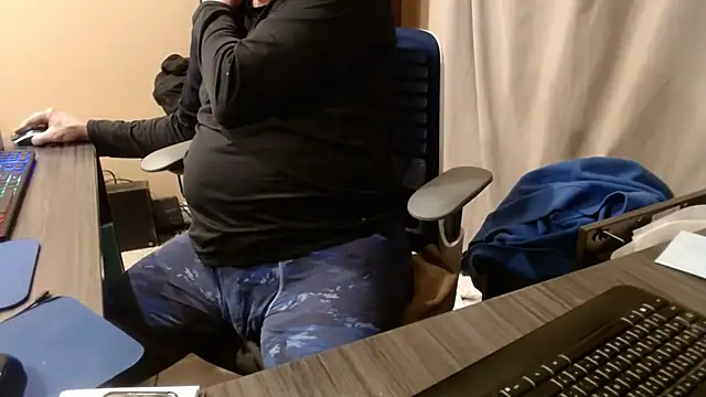 olderandwiser2 online show from April 22, 2026, 2:47 am