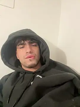 jovencitoboy21 online show from March 12, 2025, 11:01 pm