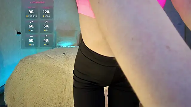 Roseaa online show from October 8, 2025, 3:42 pm