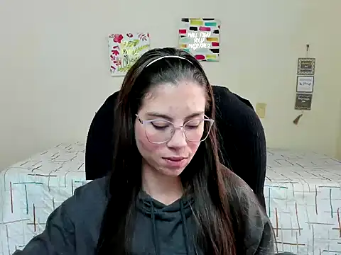 Snapshot of veronicamiller22 chatting on September 30, 2025, 6:24 pm veronicamiller22 online show from September 30, 2025, 6:24 pm