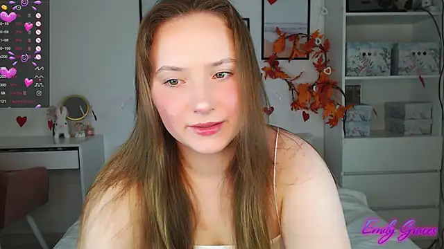 Snapshot of EmilyxxGraces chatting on March 4, 2025, 10:27 pm EmilyxxGraces online show from March 4, 2025, 10:27 pm