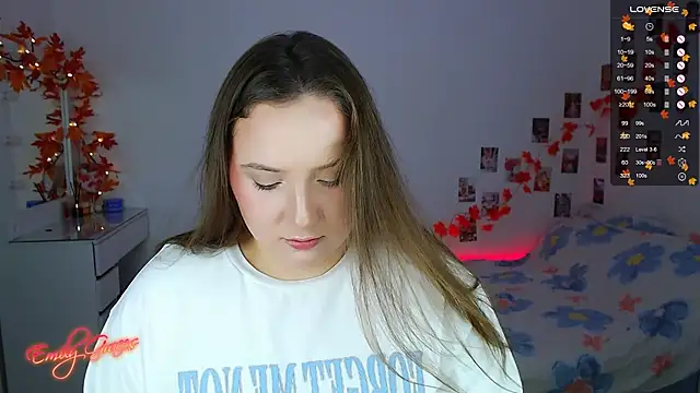 Snapshot of EmilyxxGraces chatting on October 18, 2025, 3:09 am EmilyxxGraces online show from October 18, 2025, 3:09 am