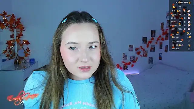 Snapshot of EmilyxxGraces chatting on October 30, 2025, 10:43 pm EmilyxxGraces online show from October 30, 2025, 10:43 pm