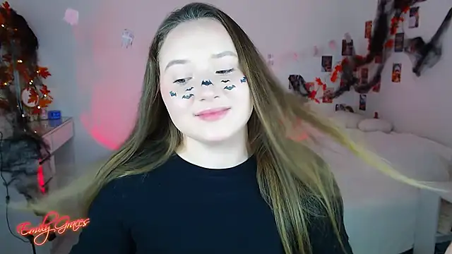 Snapshot of EmilyxxGraces chatting on November 1, 2025, 12:12 am EmilyxxGraces online show from November 1, 2025, 12:12 am