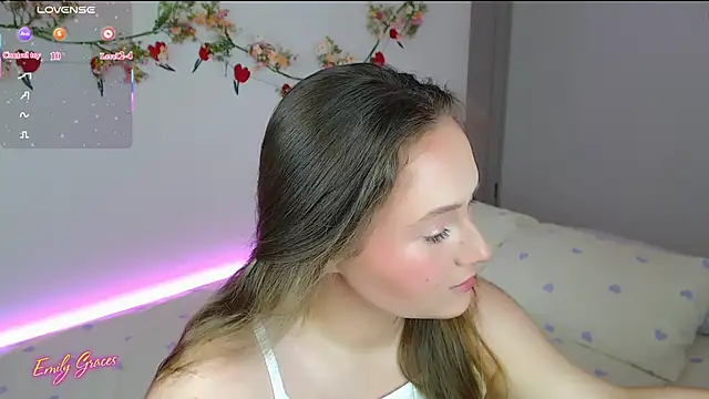 Snapshot of EmilyxxGraces chatting on June 29, 2026, 7:25 pm EmilyxxGraces online show from June 29, 2026, 7:25 pm