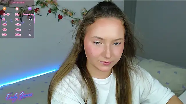 Snapshot of EmilyxxGraces chatting on July 31, 2026, 12:10 am EmilyxxGraces online show from July 31, 2026, 12:10 am