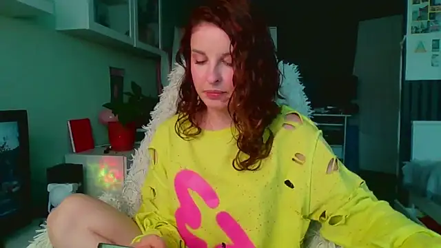 MollyBer online show from July 19, 2026, 4:44 pm