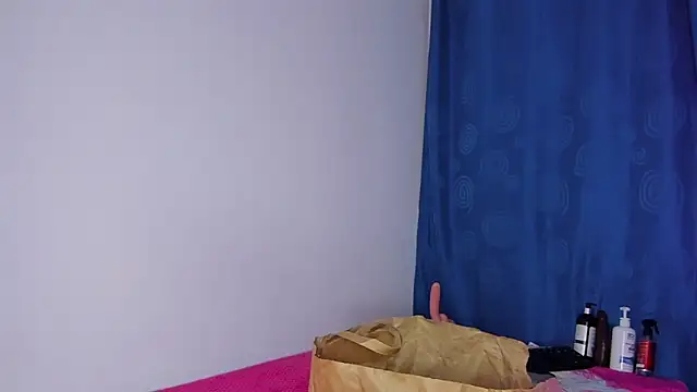 MELINAMARTINS online show from February 7, 2026, 9:51 pm